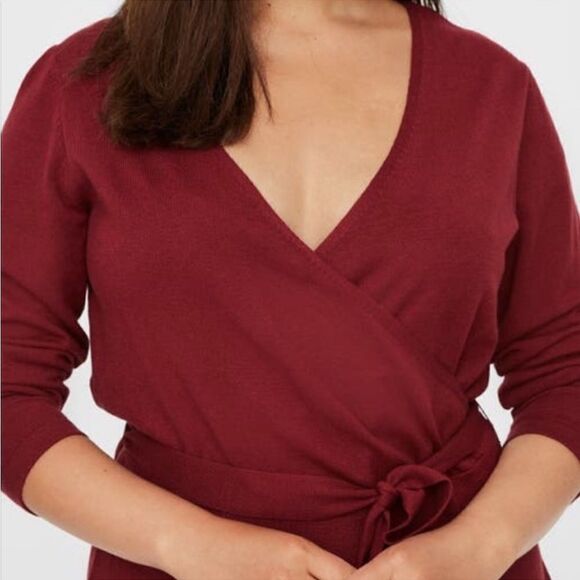 Long Sleeve Wrap Dress‎ - Picture 2 of 7